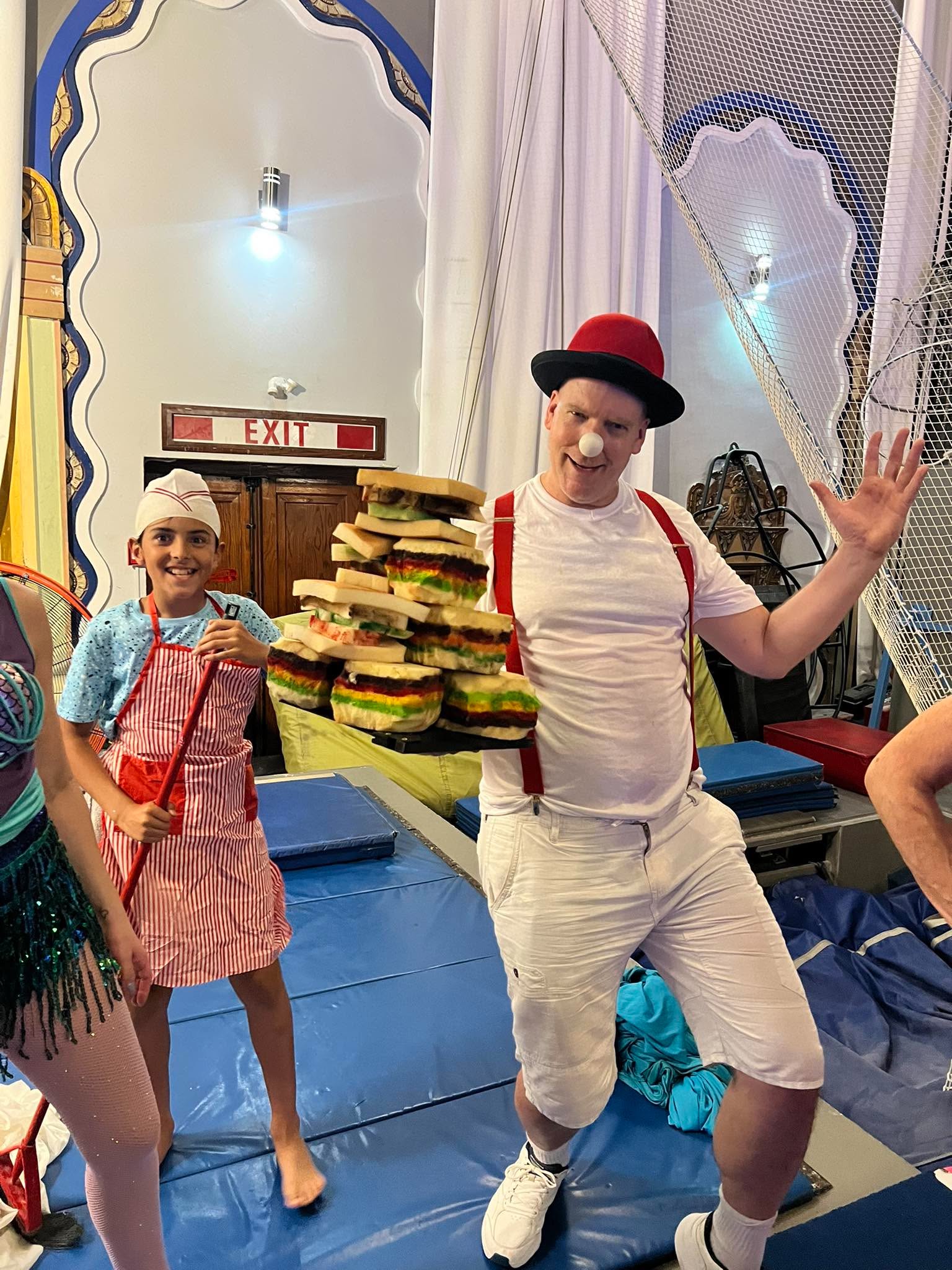 Kevin et Enzo, clownerie — La Nuit Que Le Temps a Oubliée
